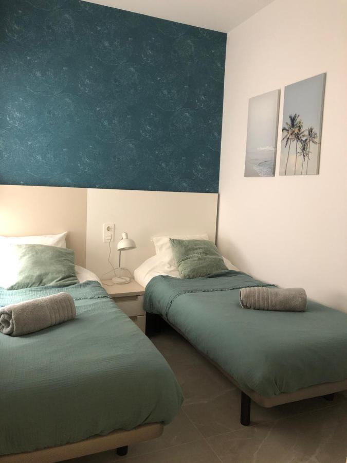Modern Apartment In Torrevjea 200M From The Loccos Beach Torrevieja Esterno foto